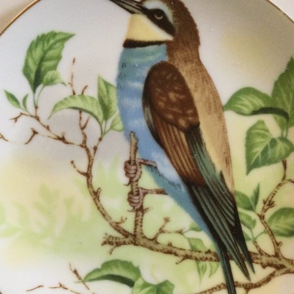 vintage porcelain decorative plate made in Japan bird on branch 6 1/4" round - Picture 4 of 6